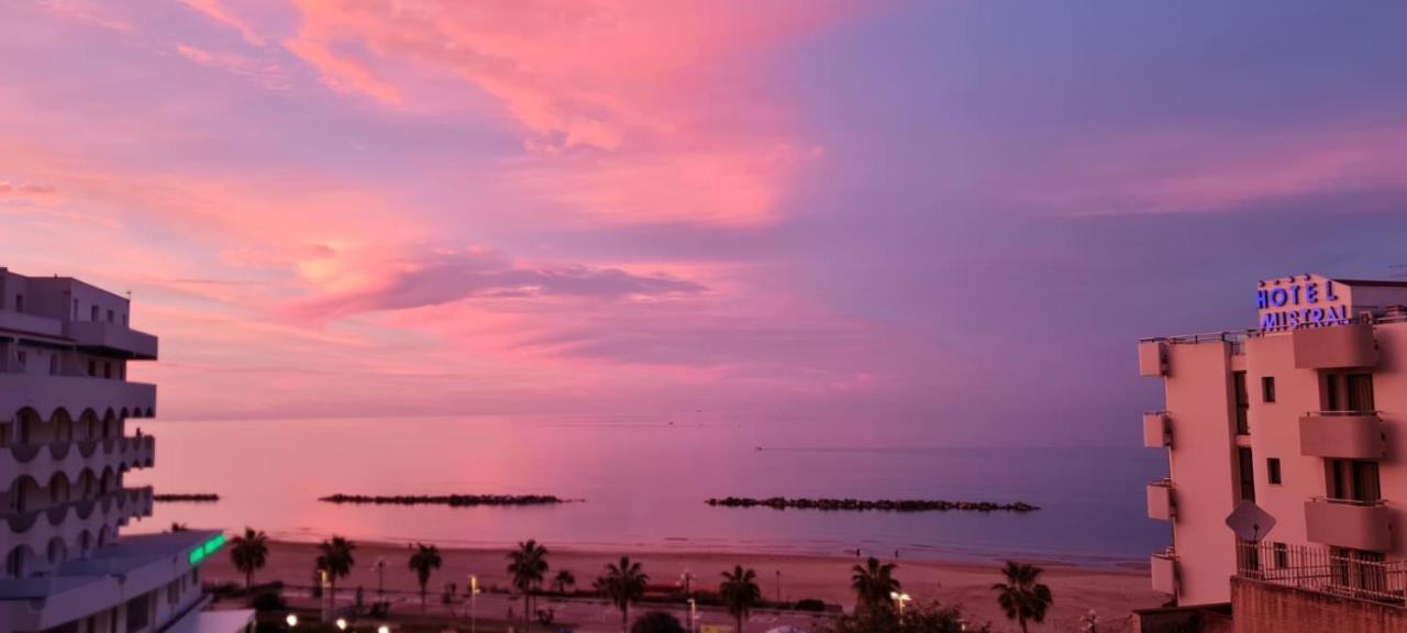Tramonto Sul Mare Bed & Breakfast Термоли Екстериор снимка